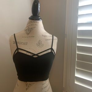 Black cropped tank top